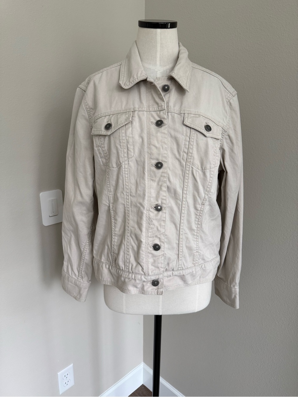 Eddie Bauer Women's Light Beige Denim Jacket